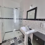 Dom wakacyjny Chateau Sora Warm With Swimming Pool For 16