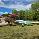 Chateau Sora Warm With Swimming Pool For 16 بيت للعطل Saint-Ciers-d'Abzac