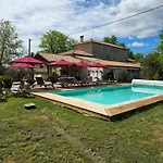 Chateau Sora Warm With Swimming Pool For 16 بيت للعطل Saint-Ciers-d'Abzac