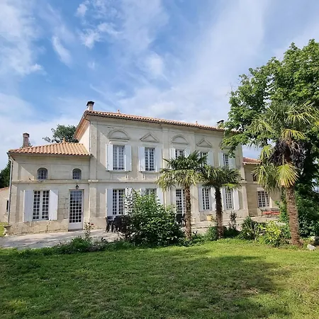 Chateau Sora Warm With Swimming Pool For 16 Saint-Ciers-d'Abzac