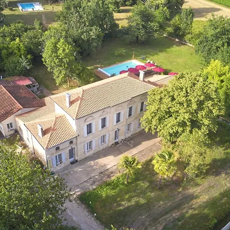 펜션 Chateau Sora Warm With Swimming Pool For 16 Saint-Ciers-d'Abzac