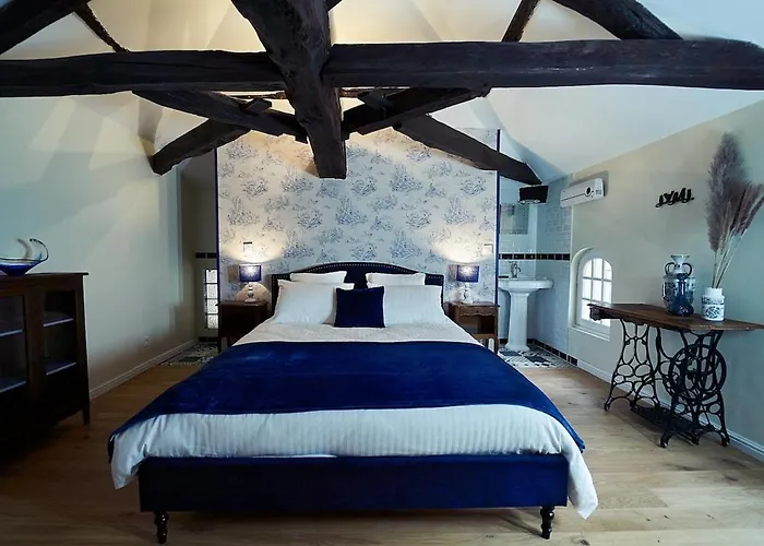 Chateau Sora Warm With Swimming Pool For 16 Holiday home Saint-Ciers-d'Abzac