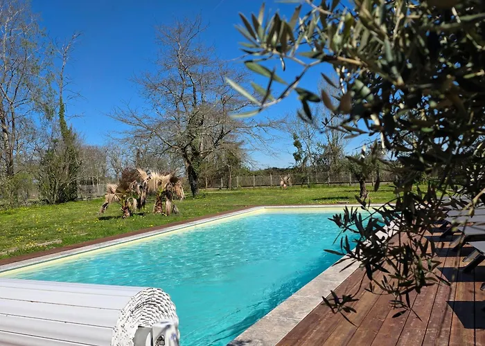 Holiday home Chateau Sora Warm With Swimming Pool For 16 *